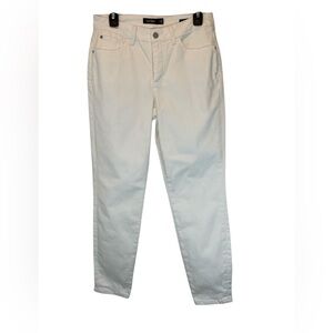 Lord & Taylor Skinny Coupe Moulante Women's White Jeans size 10